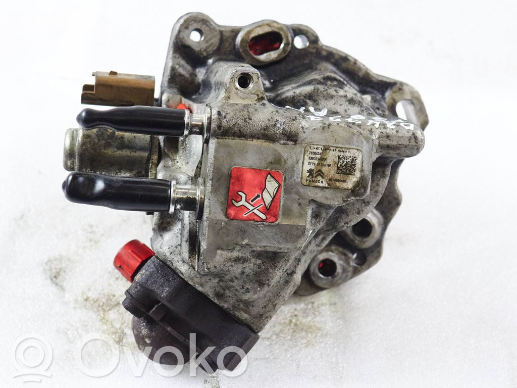 Ford Mondeo MK V Bomba de alta presión de inyección de combustible 