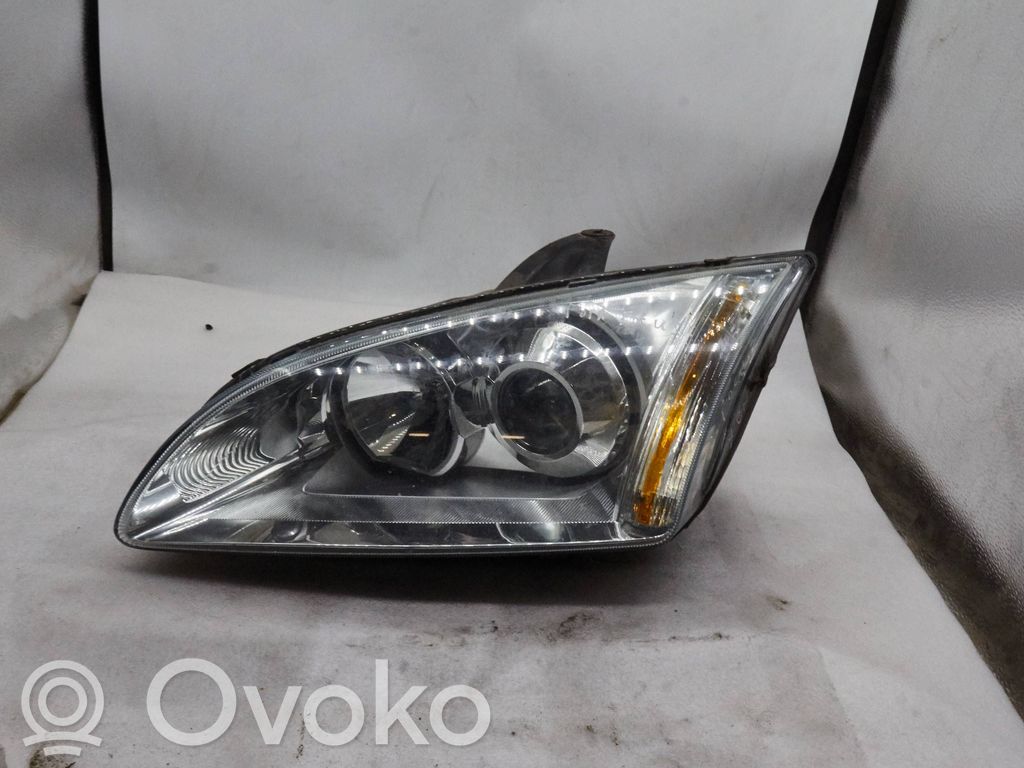 Ford Focus Scheinwerfer 