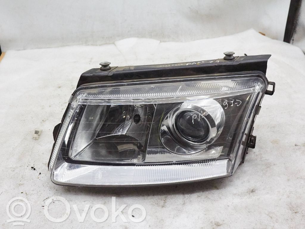 Volkswagen PASSAT B5 Lampa przednia 