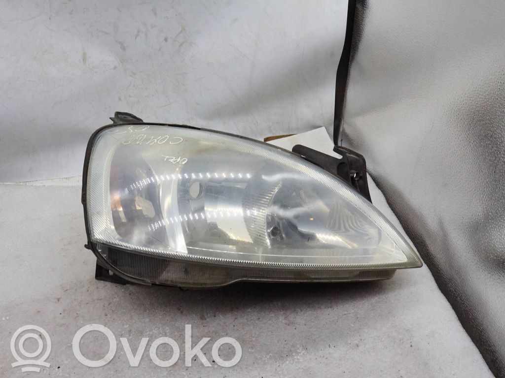 Opel Corsa C Phare frontale 