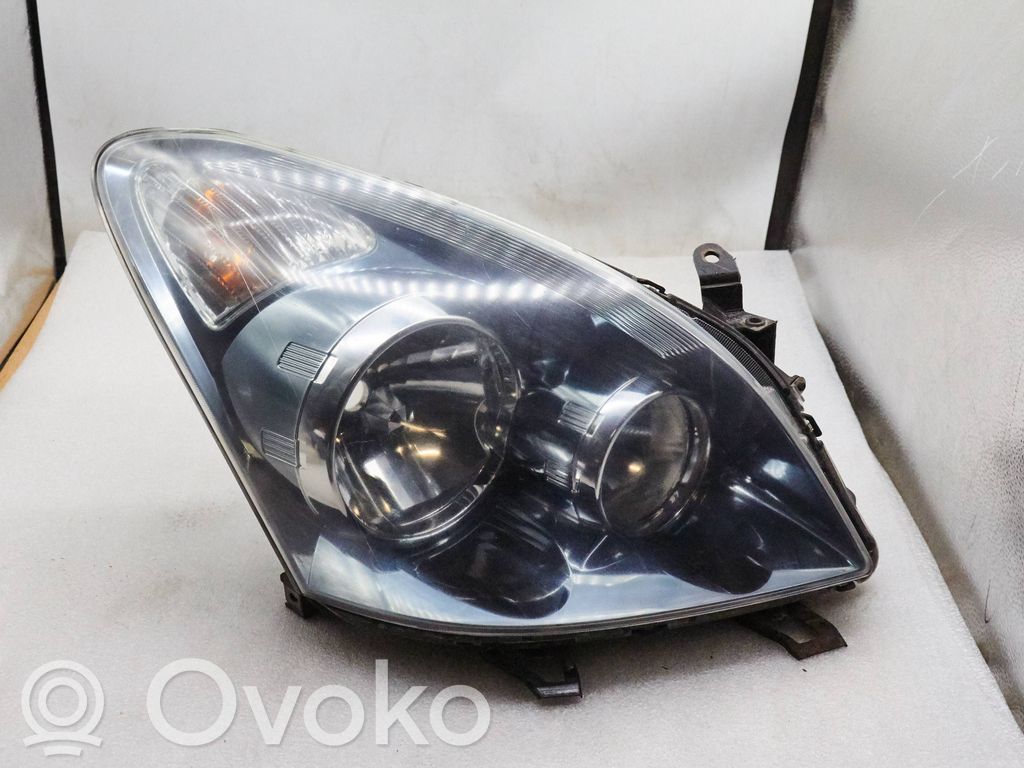 Toyota Corolla Verso AR10 Headlight/headlamp 