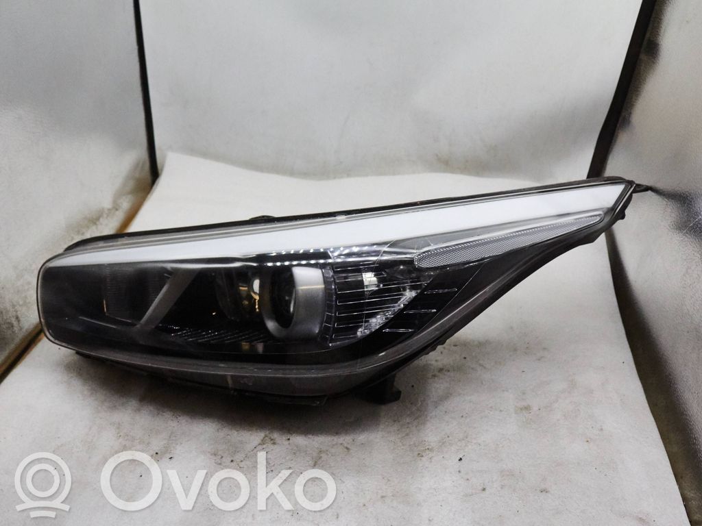 KIA Ceed Headlight/headlamp 