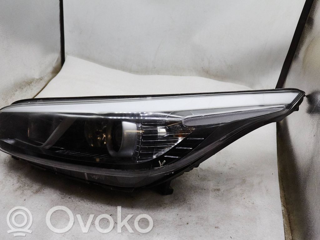 KIA Ceed Headlight/headlamp 