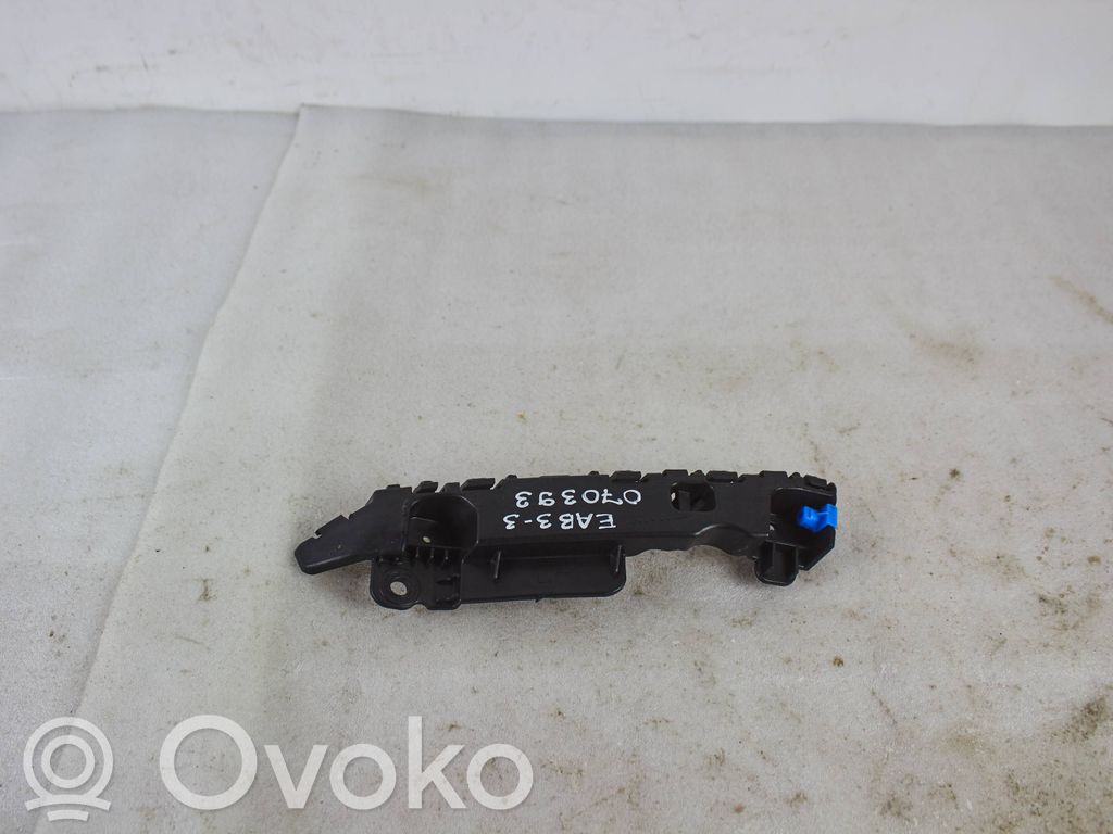 Chevrolet Cruze Front bumper mounting bracket 