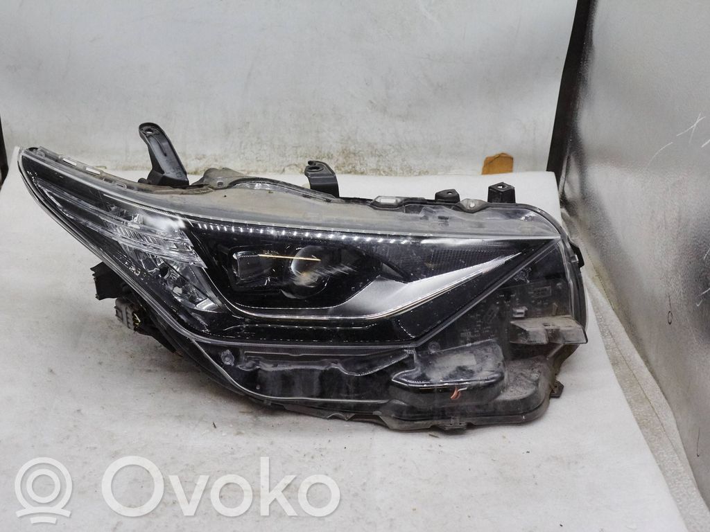 Toyota Auris E180 Scheinwerfer 