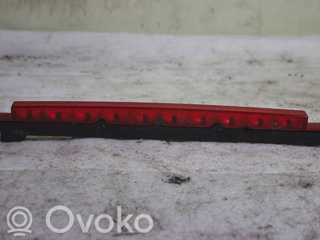 Audi A6 S6 C5 4B Trzecie światło stop 