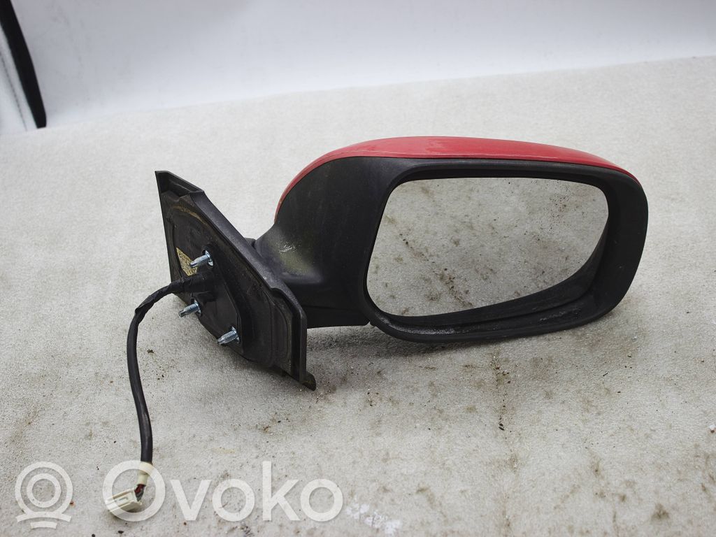 Toyota Yaris Elektryczne lusterko boczne drzwi przednich 