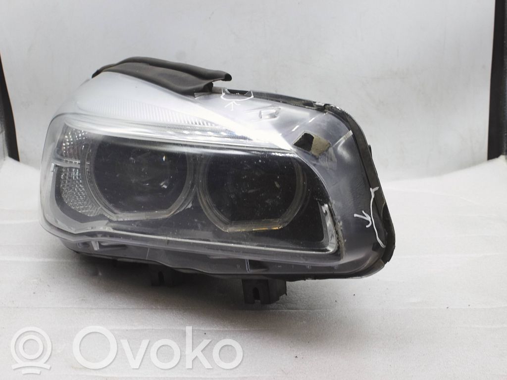 BMW 2 F45 Lampa przednia 