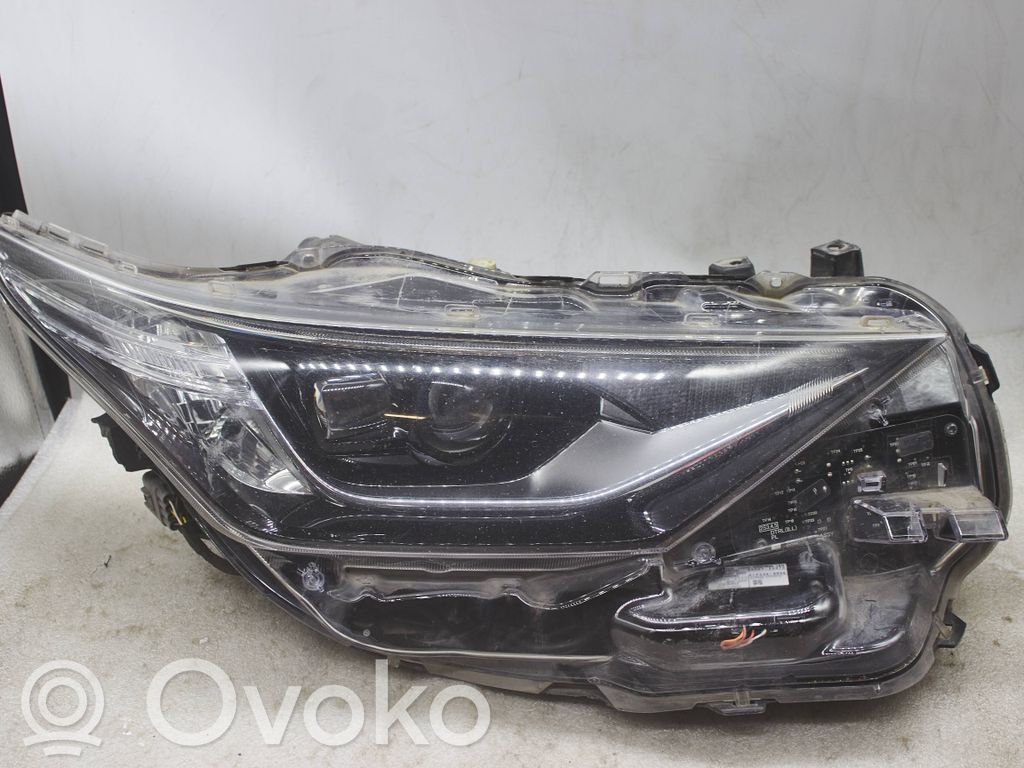 Toyota Auris E180 Scheinwerfer 
