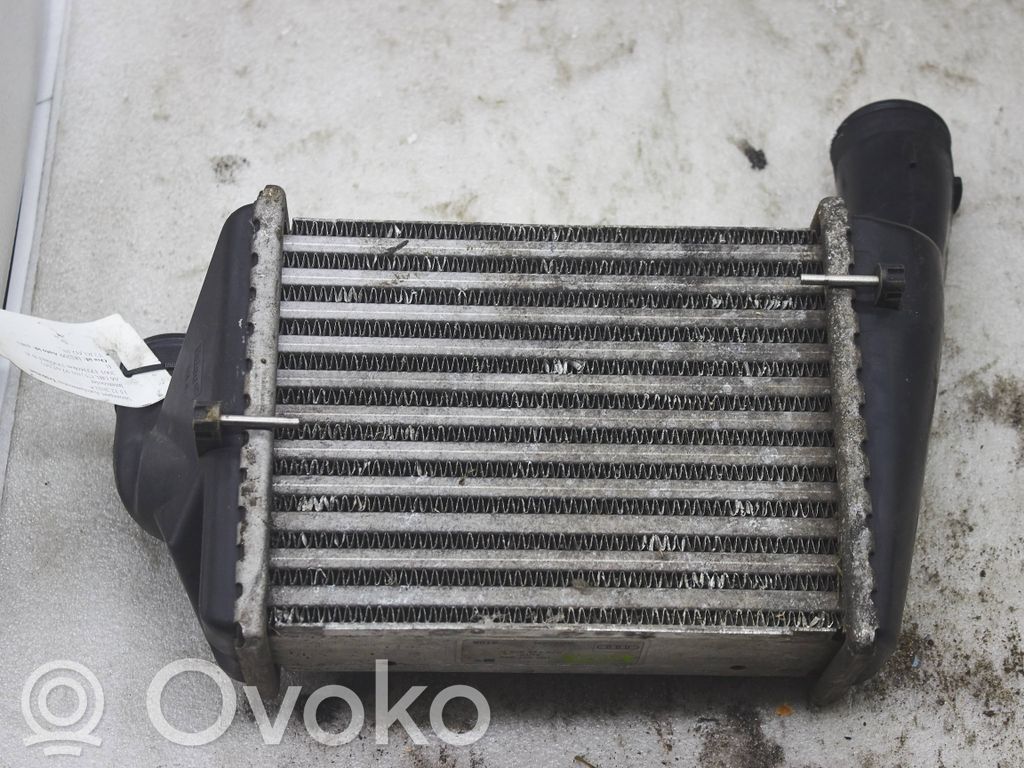 Audi A6 S6 C5 4B Interkūlerio radiatorius 