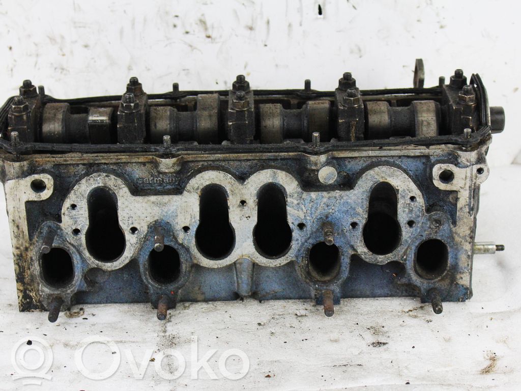 Volkswagen PASSAT B4 Engine head 