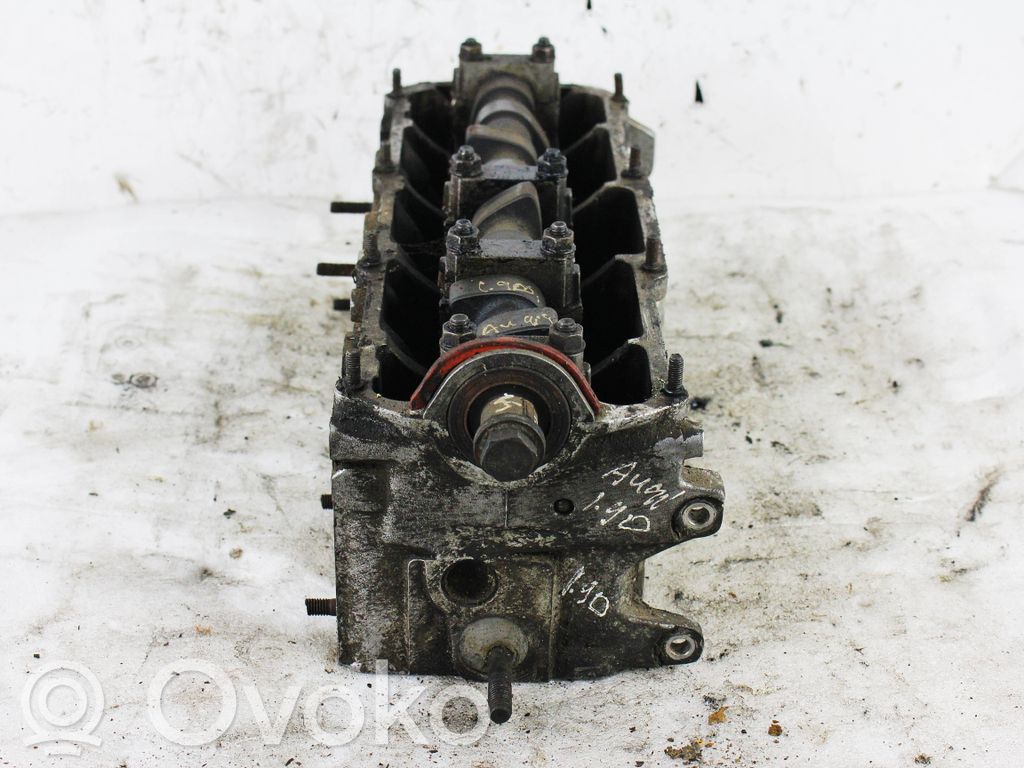 Audi 80 90 B3 Engine head 