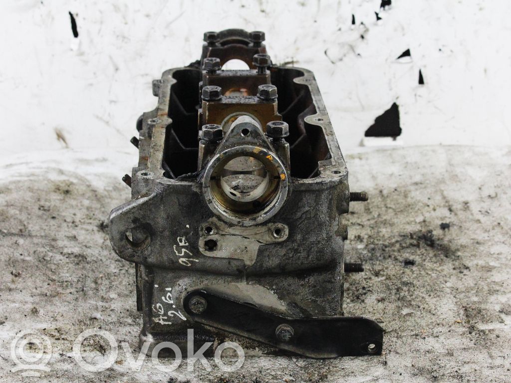 Audi A6 S6 C4 4A Galvutė 