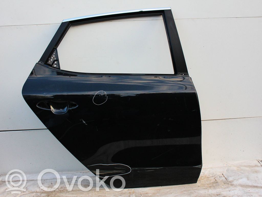 KIA Ceed Galinės durys 