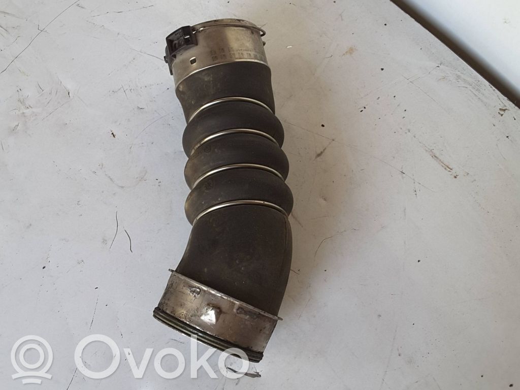 Intercooler hose/pipe   7807985