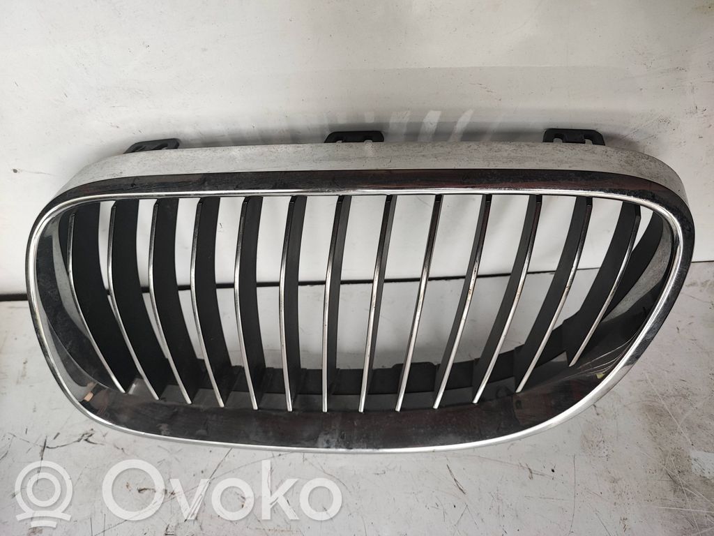 BMW 3 E92 E93 Front bumper upper radiator grill 