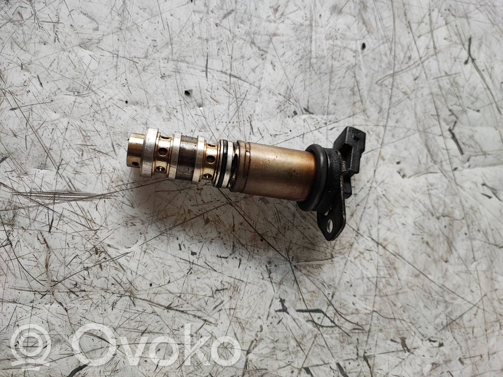BMW 5 F10 F11 Zawór sterujący / Ustawienia wałka rozrządu 