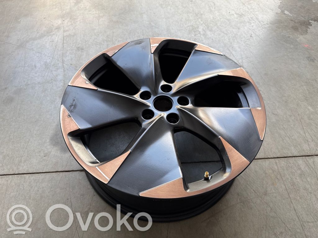 Cupra Born R19 alloy rim 