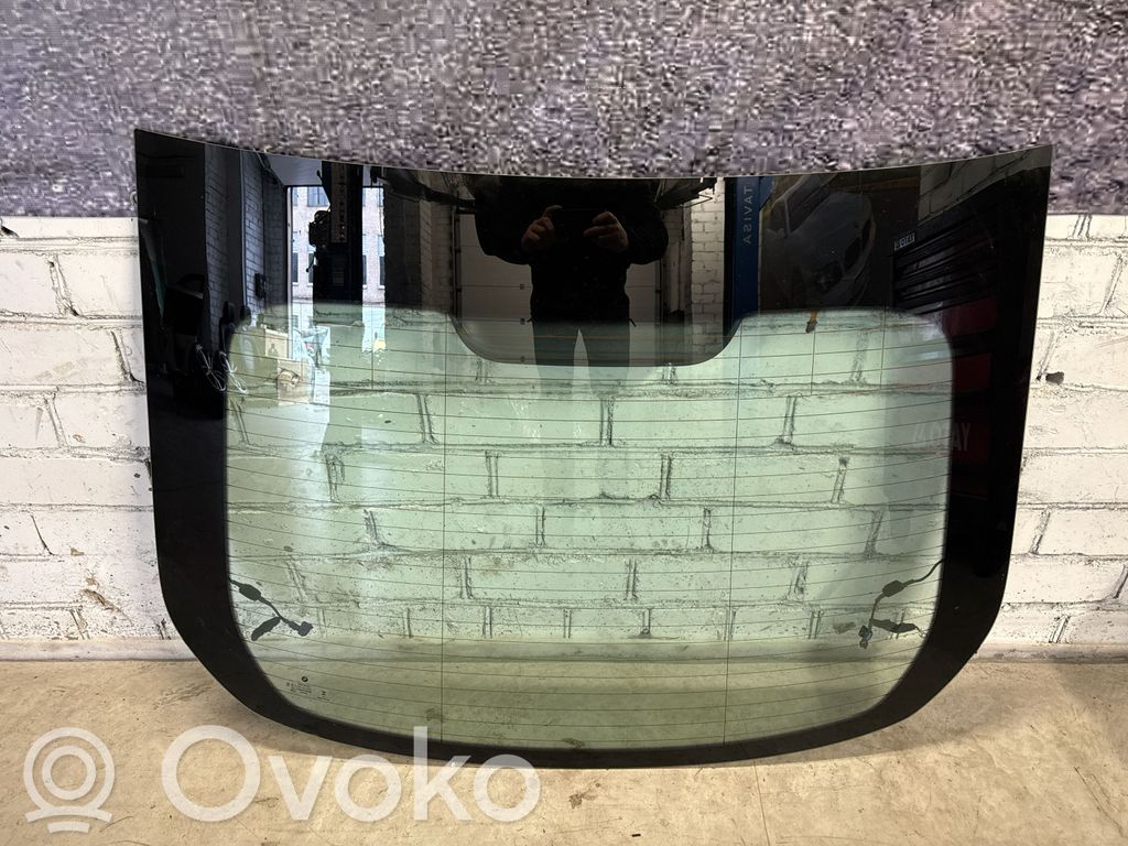 Rear windscreen/windshield window   7487595,7487596