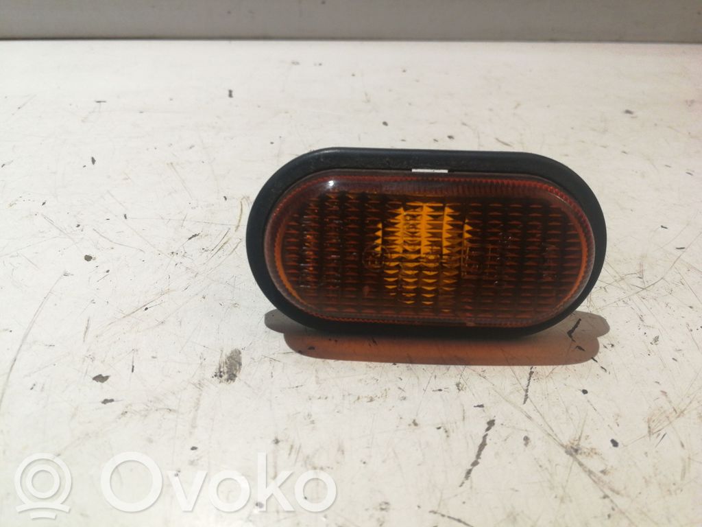 Opel Vivaro Front fender indicator light 