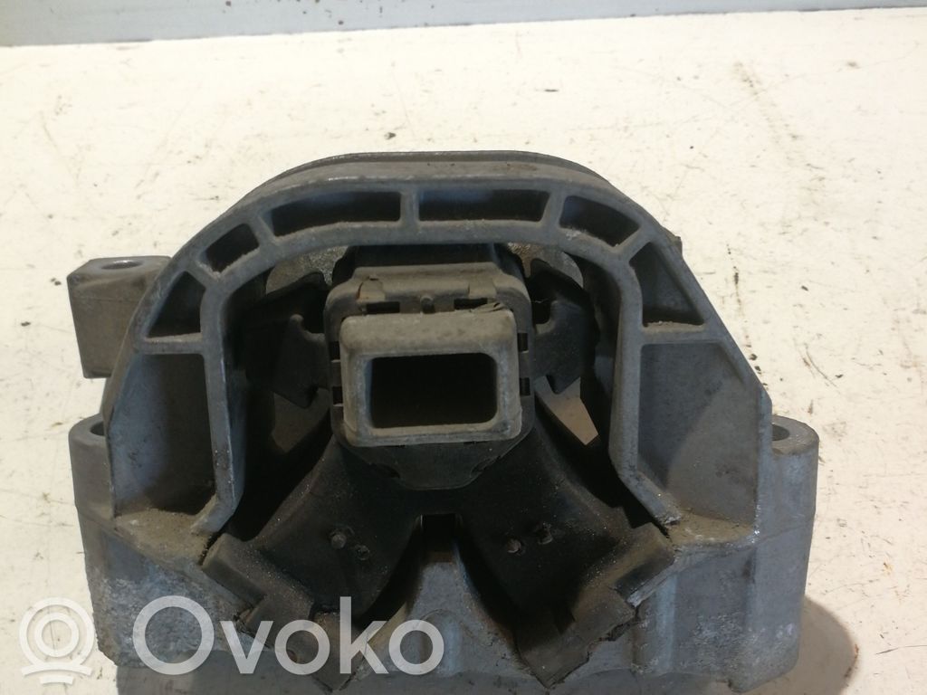 Citroen C3 Engine mount bracket 