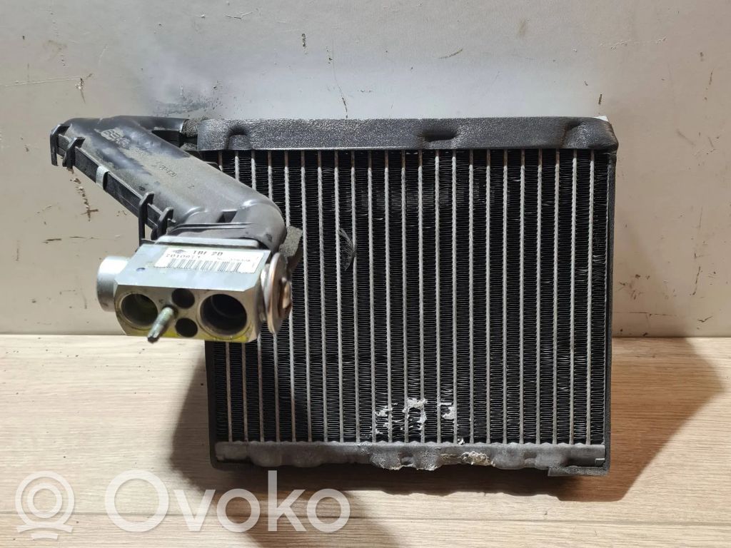 Volvo S80 Oro kondicionieriaus radiatorius (salone) 