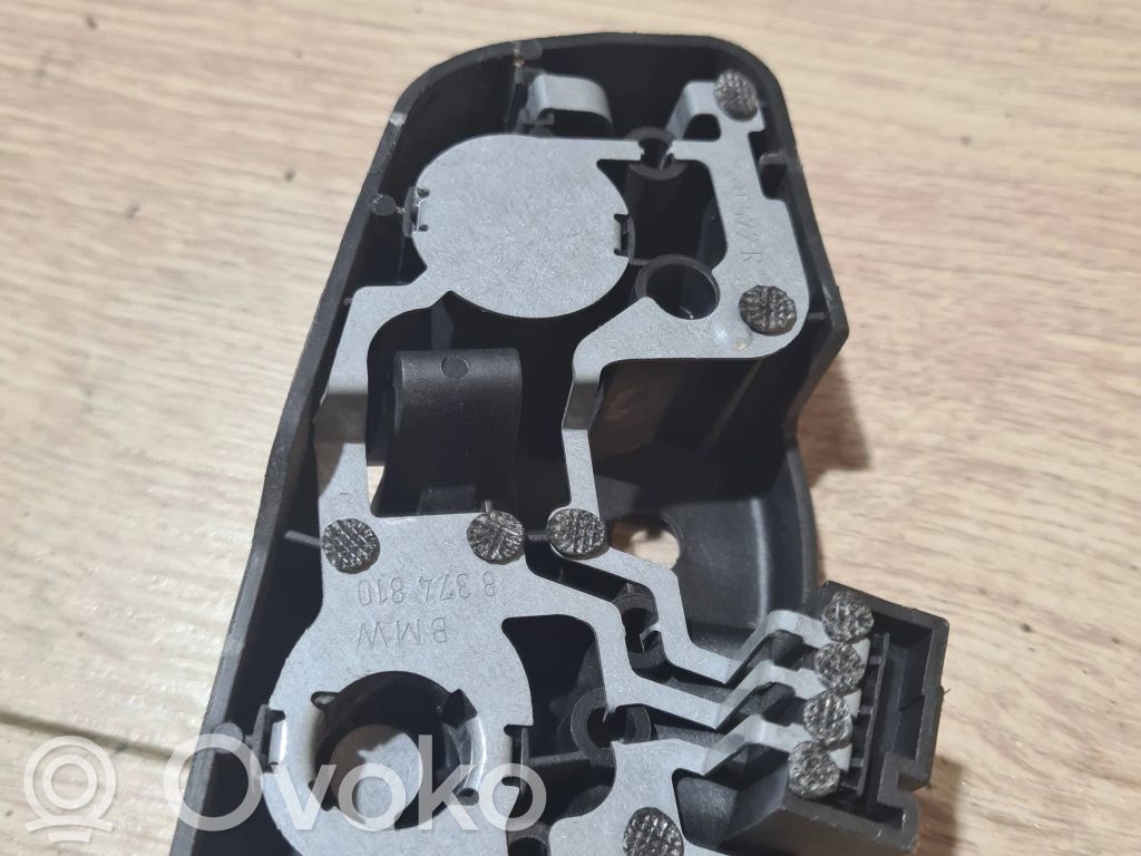 BMW 3 E46 Aizmugures spuldzes vāka turētājs 