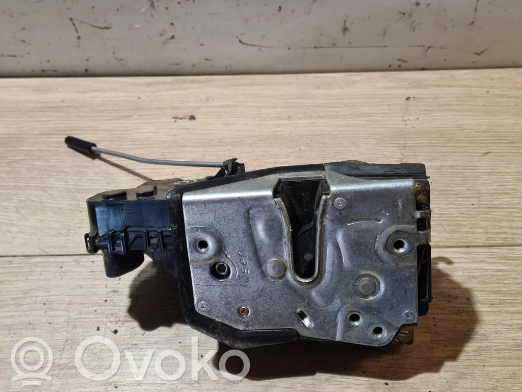 BMW 3 E46 Front door lock 