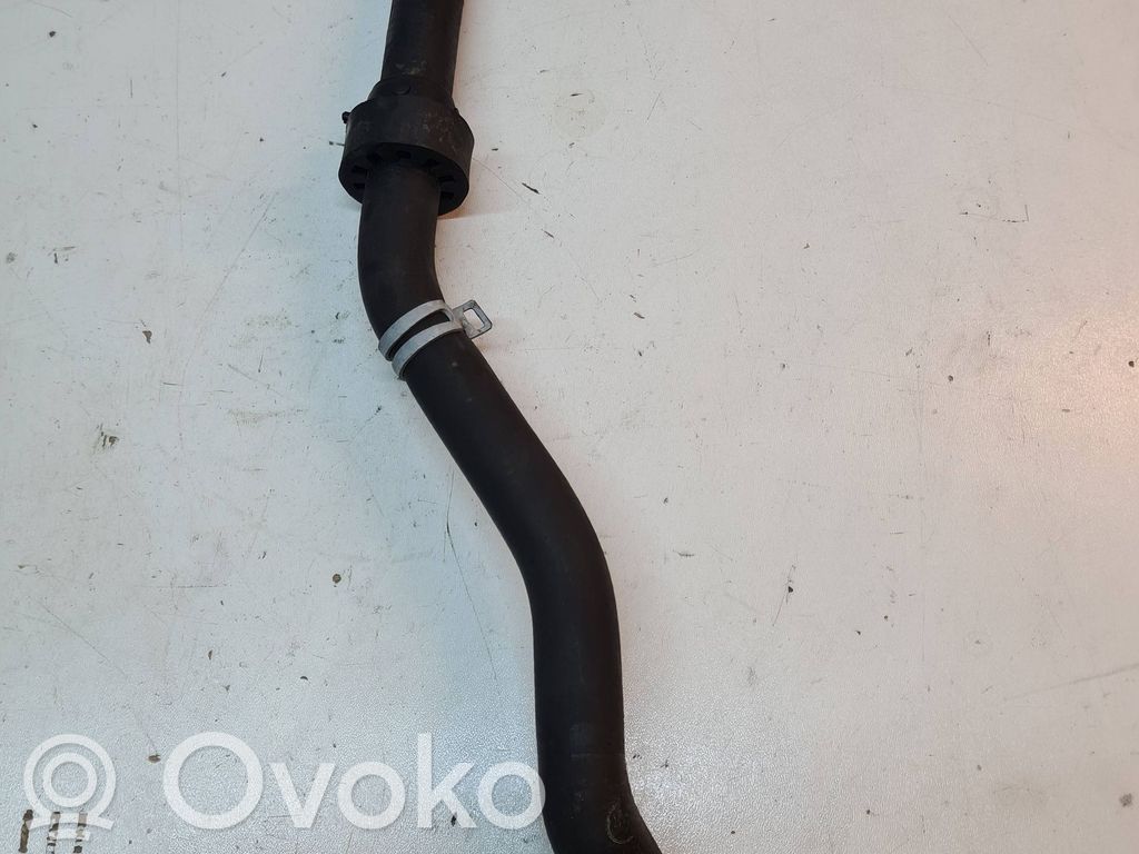 Coolant pipe/hose   6912729