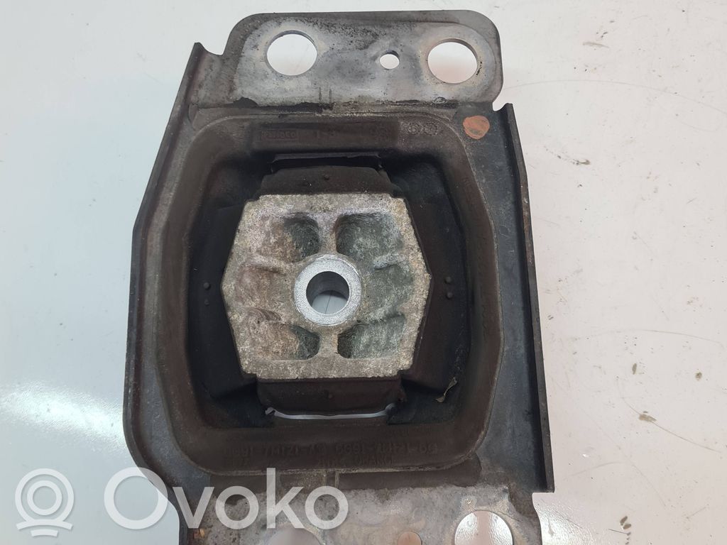 Engine mount bracket   30680699,30680700,6G917M121AC,6G917M121BC