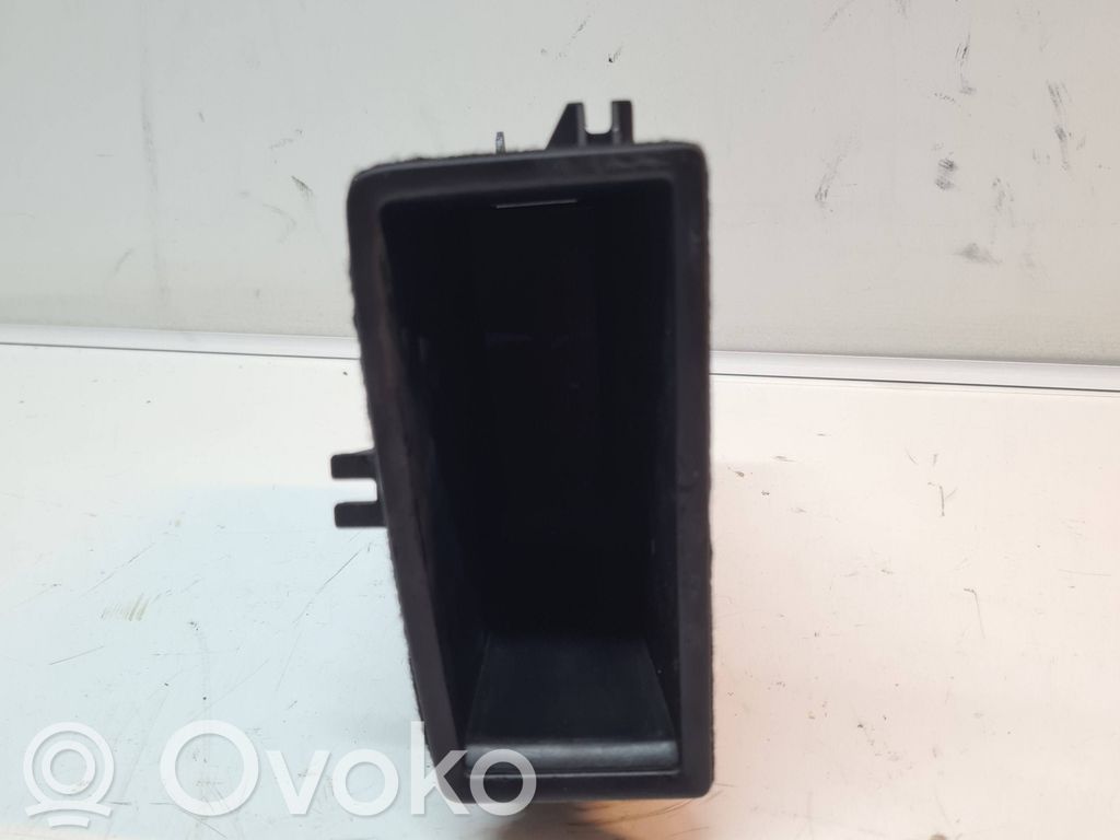 Volvo S60 plaukts 