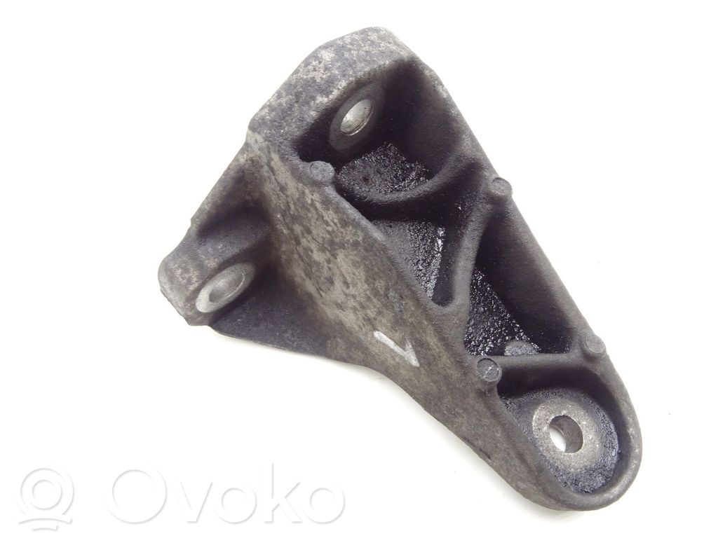 Jaguar XF X250 Engine mounting bracket 