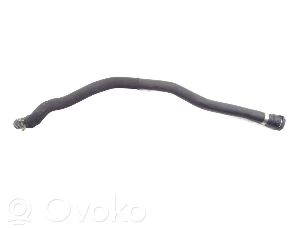 Caurulīte (-es) / šļūtene (-es)   6951946