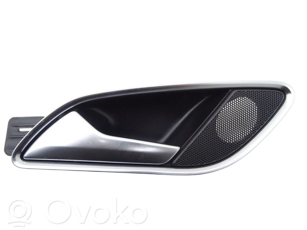 Audi Q3 8U Manecilla interna puerta trasera 