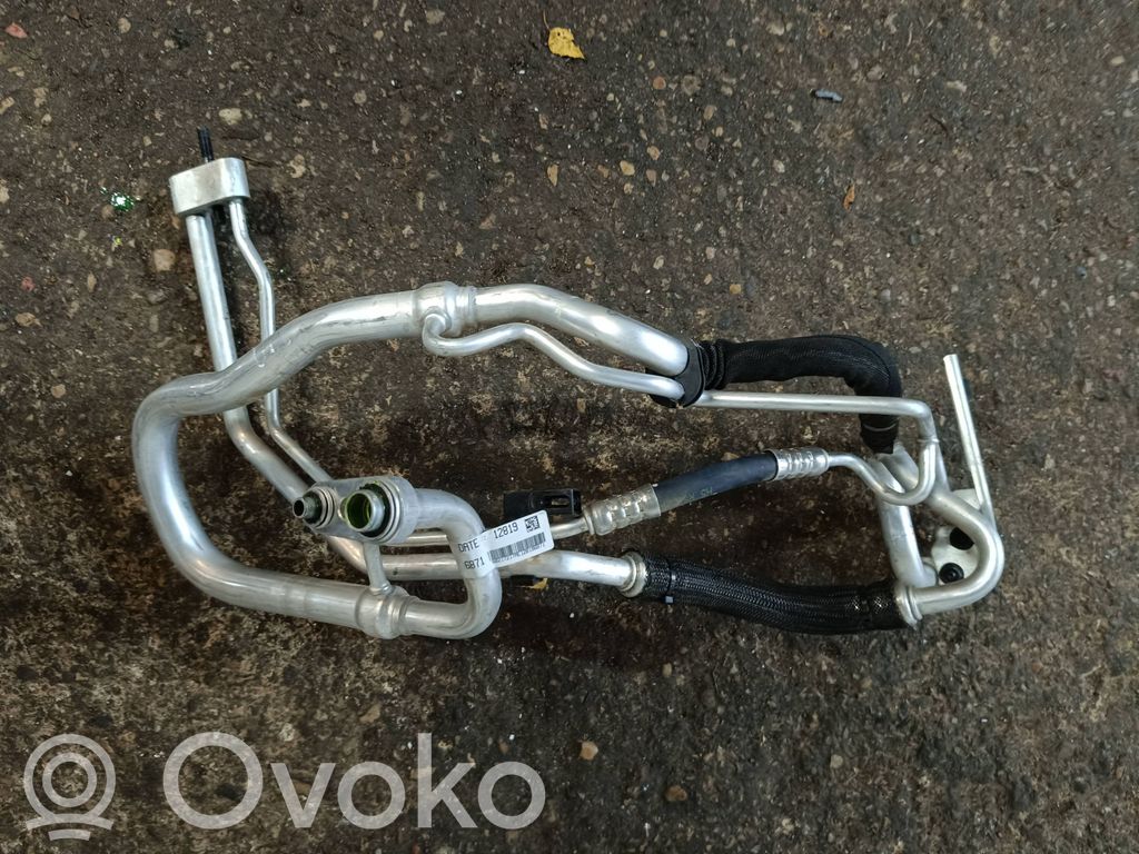 Ilmastointilaitteen putki (A/C)   68217217AE,6871