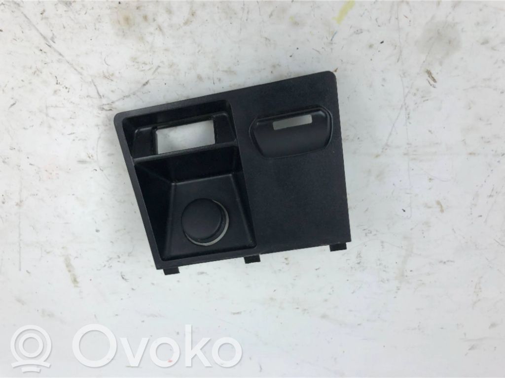 BMW X5 E70 Cigarette lighter front 
