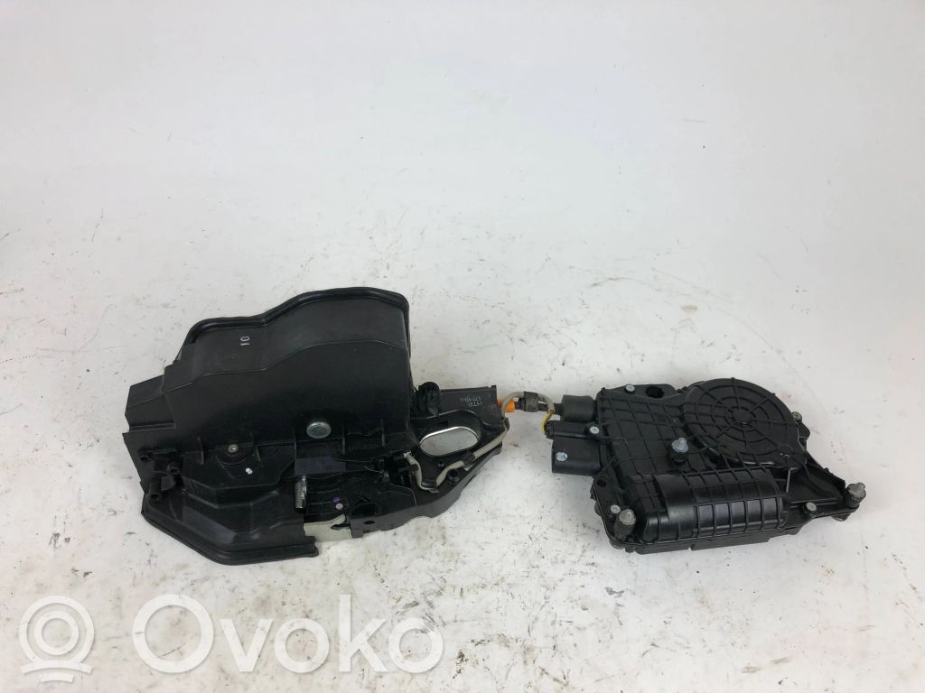 BMW X6 E71 Galinių durų pritraukėjas 