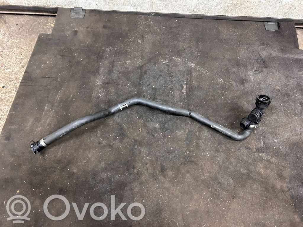 BMW 5 GT F07 Engine coolant pipe/hose 