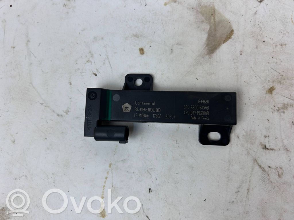 Antenos stiprintuvas   68051315AB,04749301AB,73623025