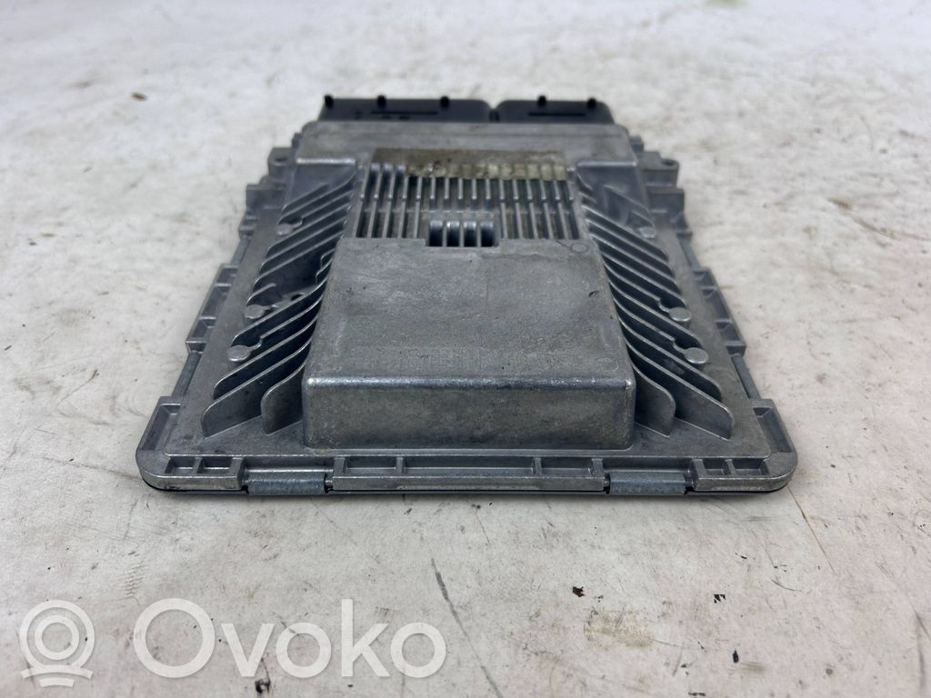 Audi A4 S4 B8 8K Engine control unit/module 