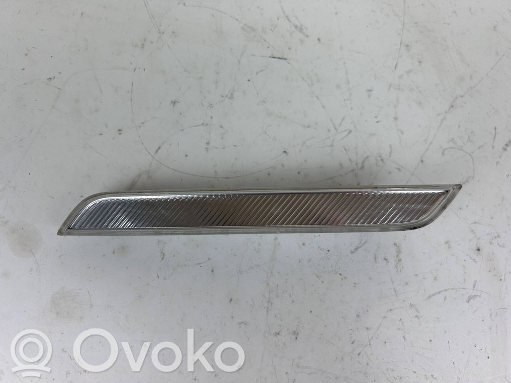 BMW X6 M Front reflector 