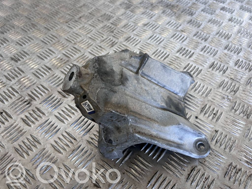 Audi Q5 SQ5 FY Engine mounting bracket 
