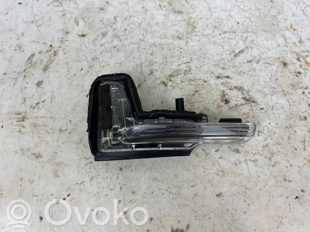 Mirror indicator light   31385685