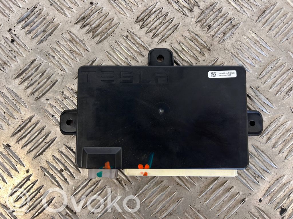 Tesla Model X Door control unit/module 