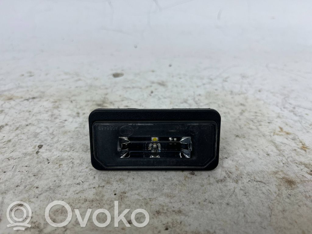 Tesla Model X Numerio apšvietimas 