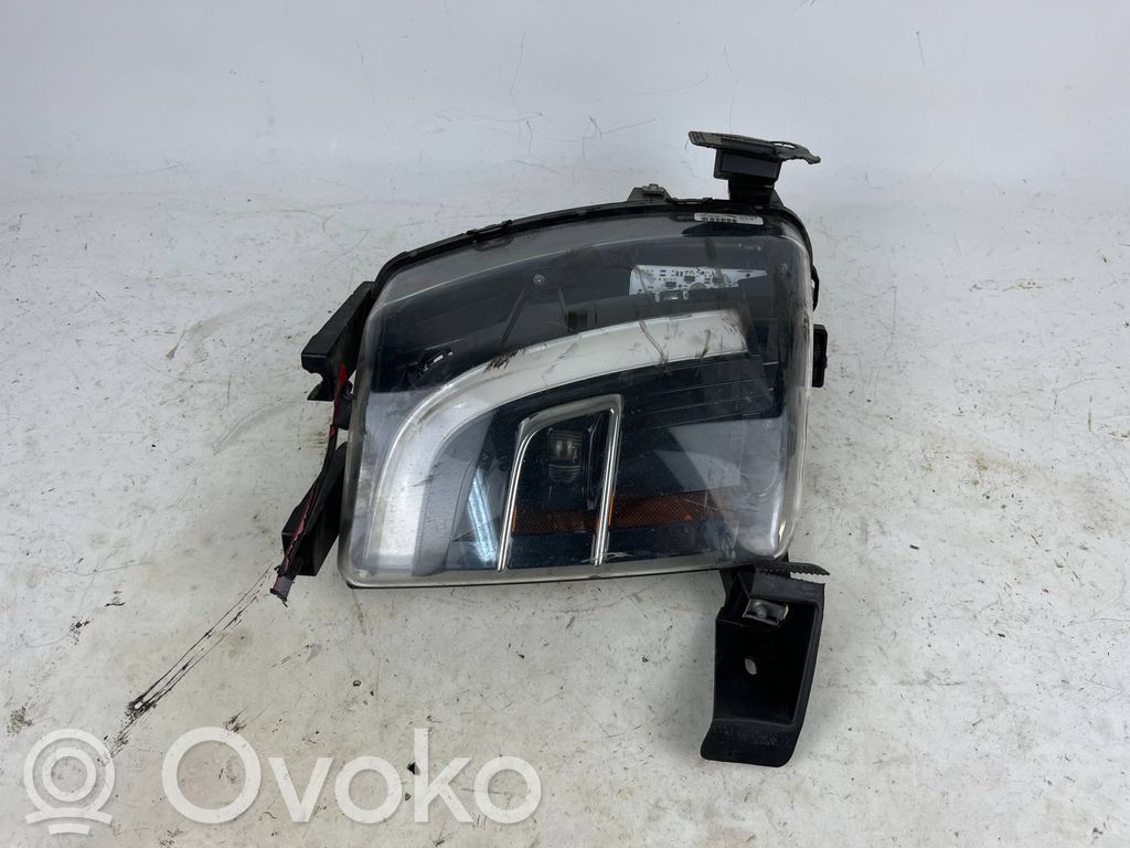 Tesla Model X Etusumuvalo 