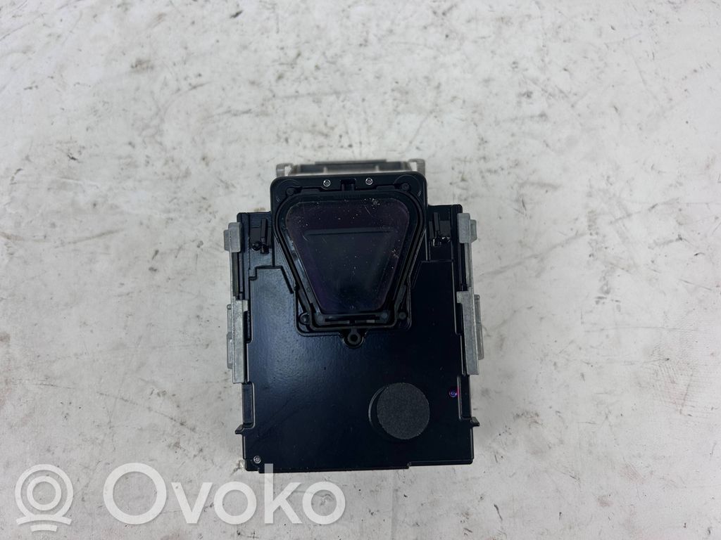 Windshield/windscreen camera   80A907217