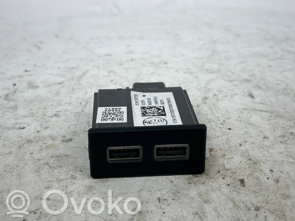 Enchufe conector USB   01561397270