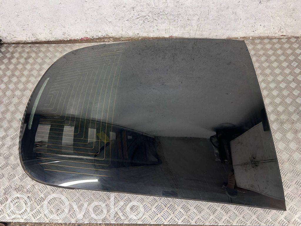 Tesla Model 3 Takalasi/takaikkuna 