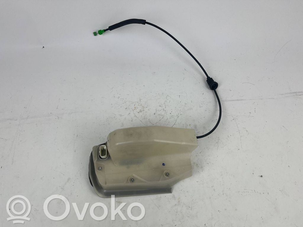 Tesla Model 3 Priekšpusē slēdzene 